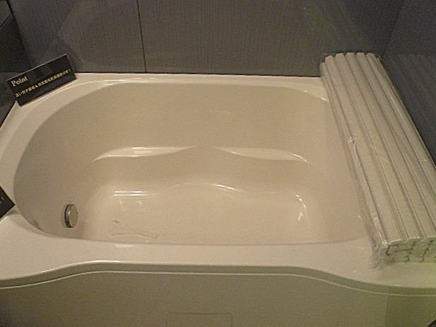 第三宮庭マンション　追炊き・浴室乾燥付きバスルーム　バスタブ