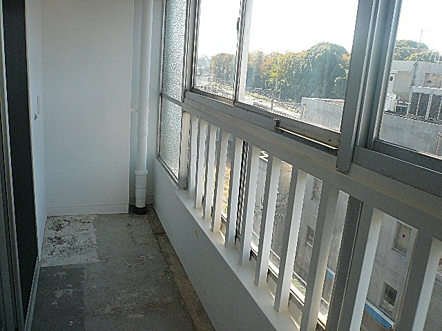 第三宮庭マンション　雨でもＯＫなサンルーム