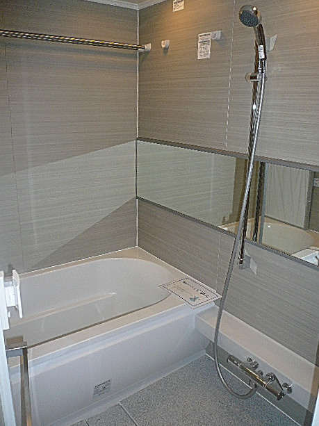 ミストサウナ付きバスルーム。