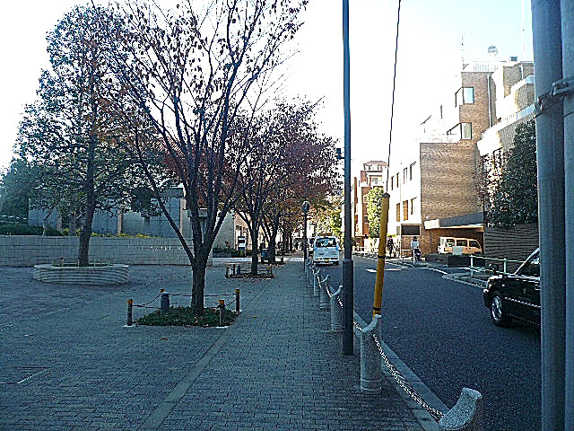 サンビューハイツ元麻布　マンションまでの道のり