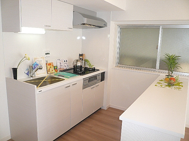 嬉しいカウンターがあるキチン