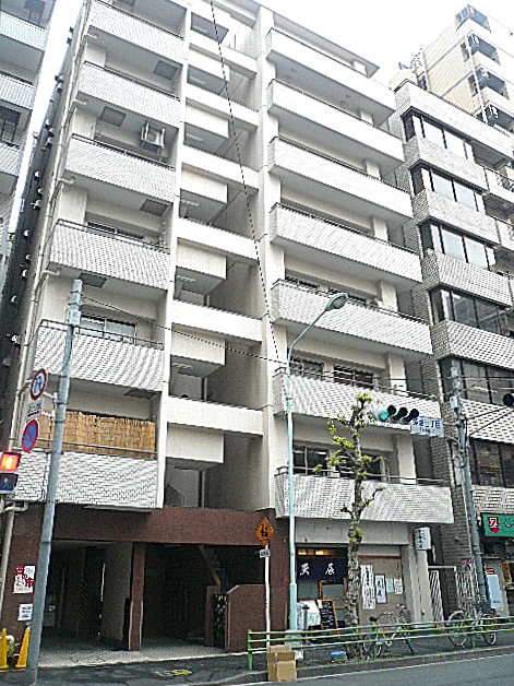 中銀築地マンシオン　外観です。