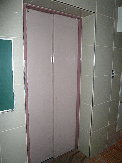 麻布網代マンション　エレベーターです。