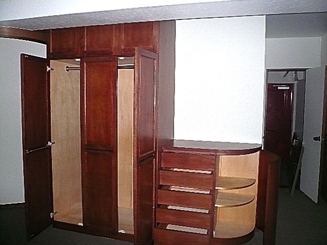 麻布網代マンション　17.5帖　洋室　クローゼット