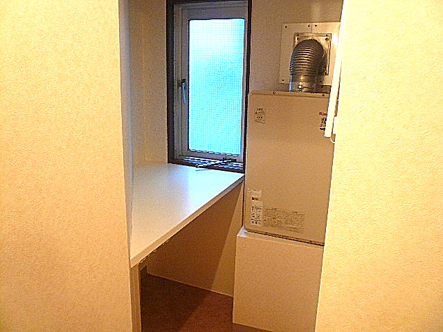 麻布網代マンション　サニタリールームです。