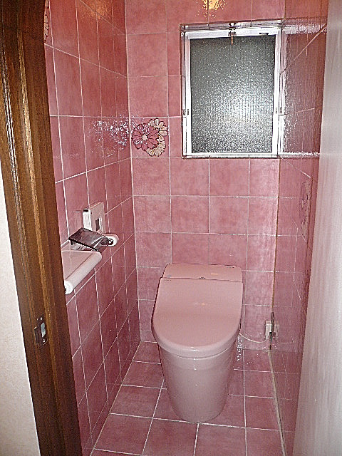 麻布網代マンション　ウォシュレット付トイレです。