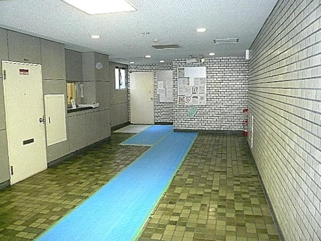 トーア新富マンション　エントランス内