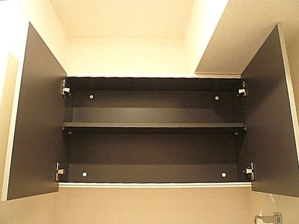 トーア新富マンション　吊戸棚