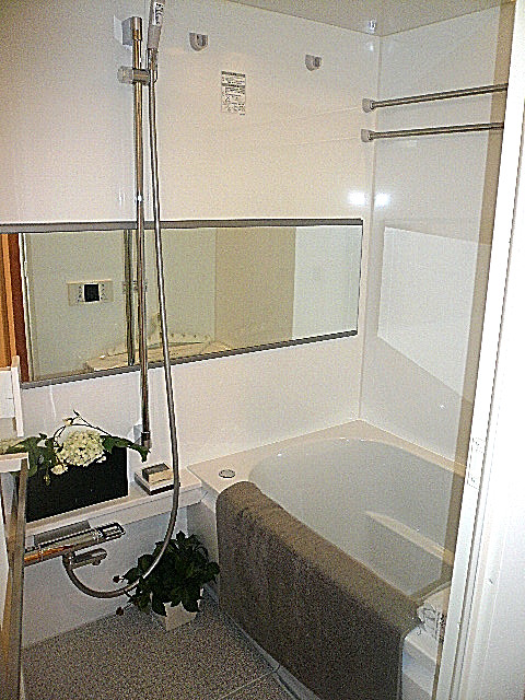 トーア新富マンション　浴室です。