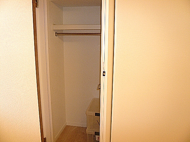 4.0帖洋室　クローゼット