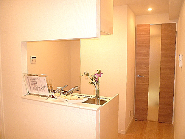 トーア新富マンション　真っ白なキッチン♪