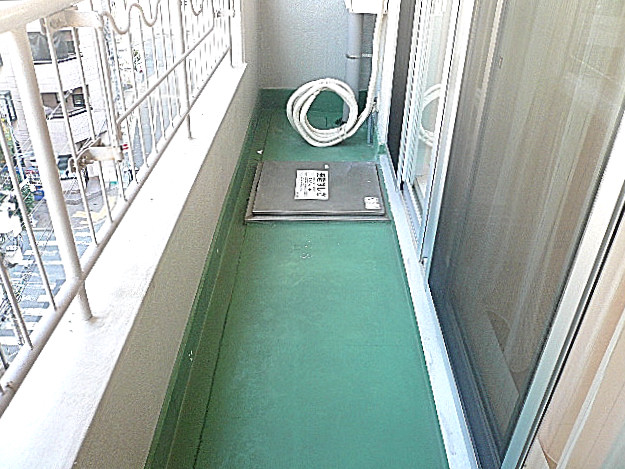 トーア新富マンション　殆ど西向きのバルコニー