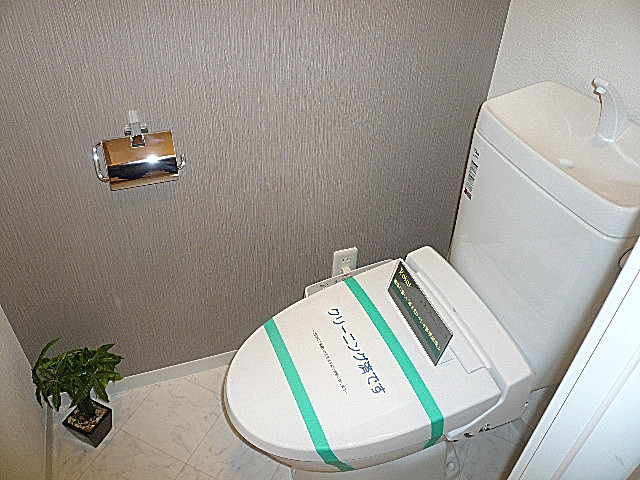 弦巻リハイム　ウォシュレット付トイレです。