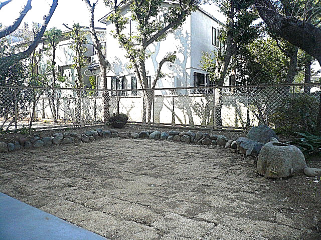 弦巻リハイム　緑ある専用庭