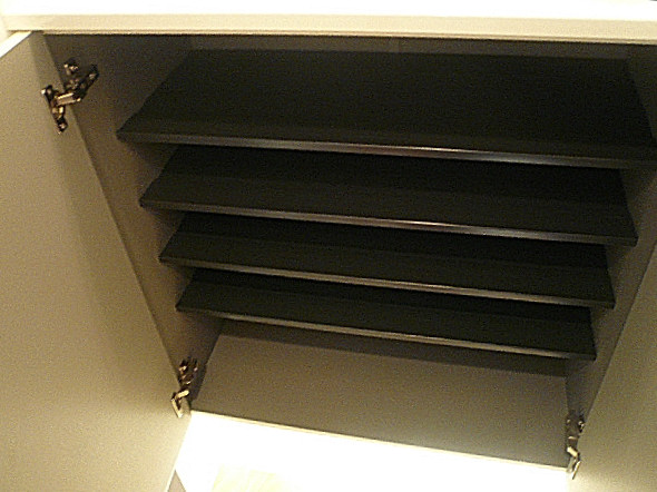 マンション駒場　カウンター付玄関収納