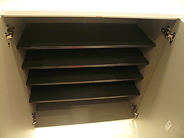 マンション駒場　カウンター付玄関収納