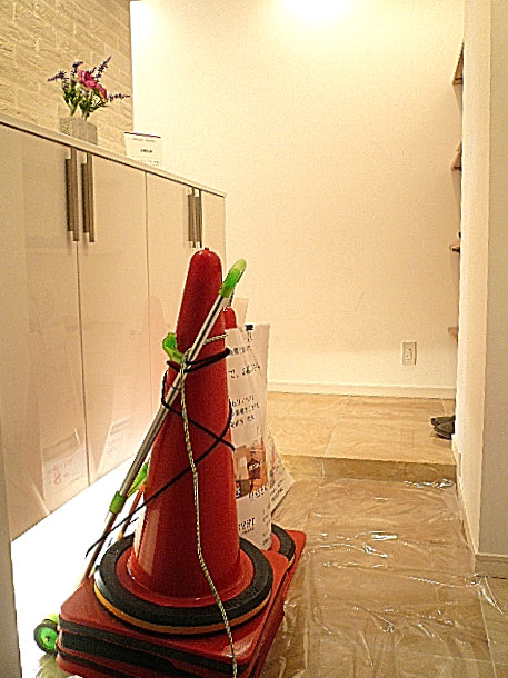 マンション駒場　玄関ホール303