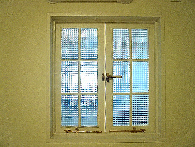 マンション駒場　洋室6.0帖窓303