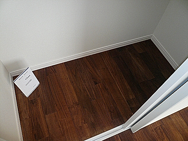 マンション駒場　洋室7.4帖クローゼット303