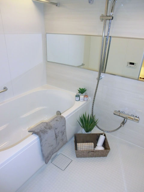 バスルームも清潔な印象