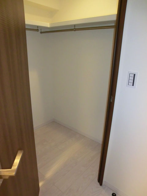 約6.4帖の洋室　　ウォークインクローゼット