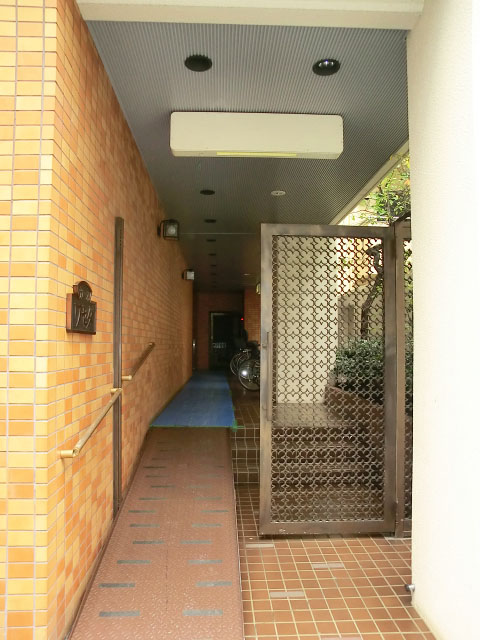 カーネ・ワセダ　エントランス