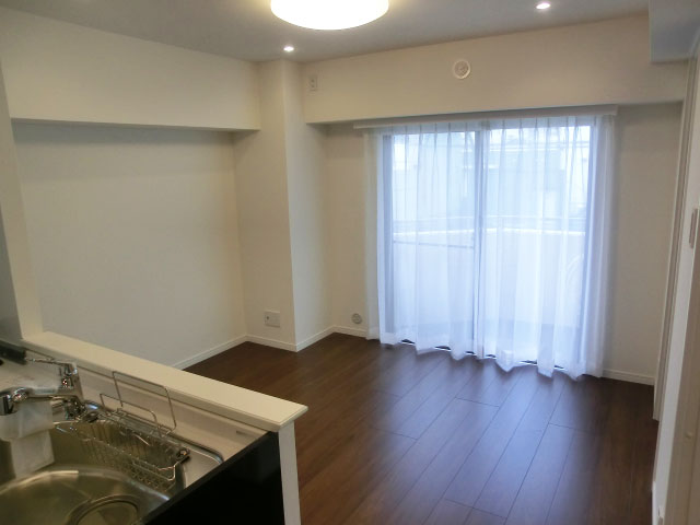 約10.5帖のリビングダイニングキッチン