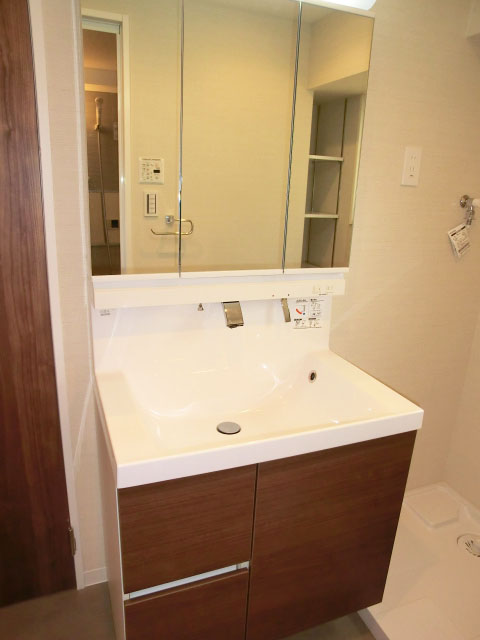 洗面化粧台も使いやすそうですよ