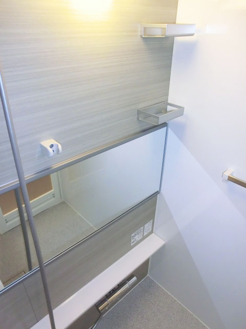 モダンな雰囲気のバスルーム