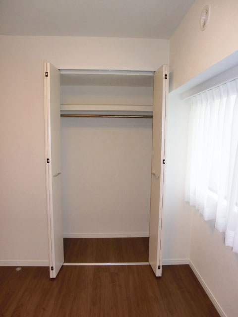 約4.5帖の洋室　収納