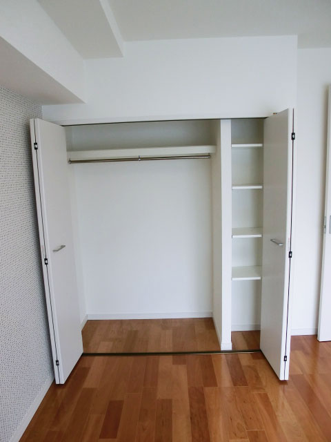 ハイホーム本陣　約5.5帖の洋室　収納