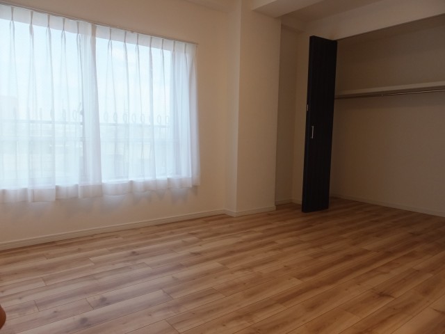 豊栄平町マンション　洋室