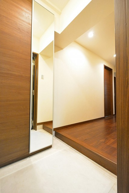 松濤ハウス　玄関