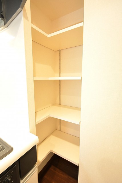 松濤ハウス　13.0帖LDK　キッチン収納