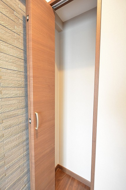 松濤ハウス　4.5帖のベッドルーム　クローゼット