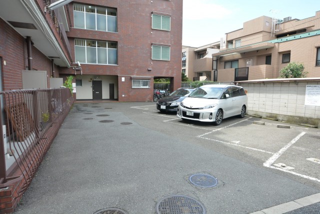 柿の木坂スカイマンション　駐車場