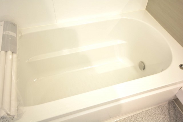 ハイツ日本橋中洲　追い焚きと浴室換気乾燥機能付きバスルーム