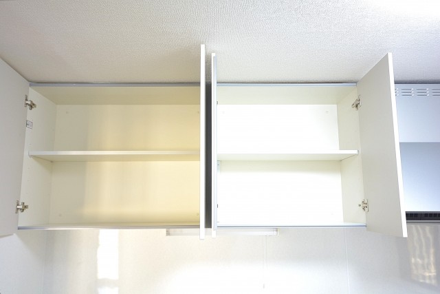 クレール麹町　キッチン収納