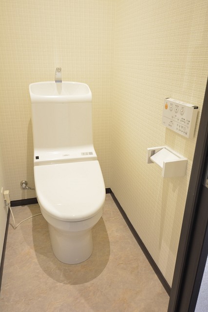 クレール麹町　ウォシュレット付きトイレ