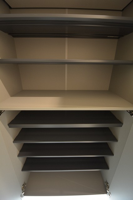 明石町アビタシオン　収納量◎のシューズＢＯＸ