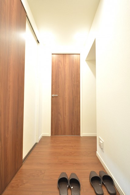 明石町アビタシオン　廊下