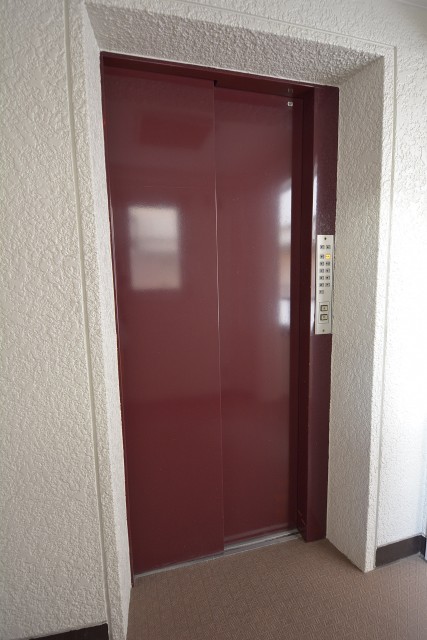 明石町アビタシン　エレベーター