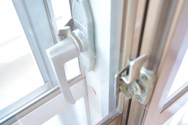 大森パークハイツ　扉は二重サッシ