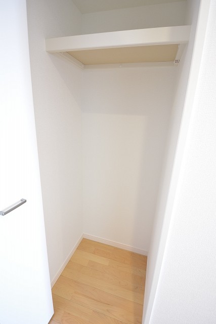 秀和南品川レジデンス　ＤＫ内の収納