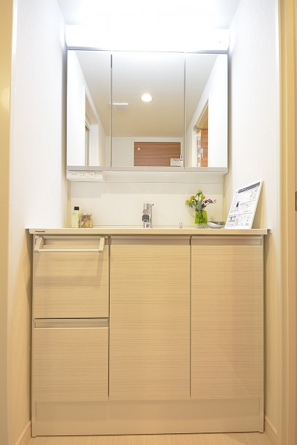 秀和南品川レジデンス　洗面化粧台