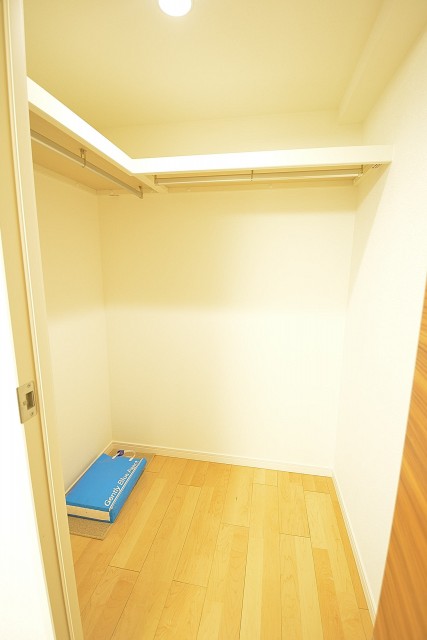 秀和南品川レジデンス　収納力バツグンのＷＩＣ！