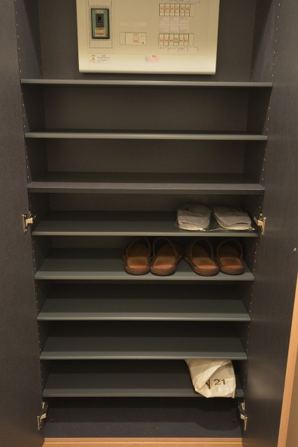 松濤ハウス　収納量◎のシューズＢＯＸ