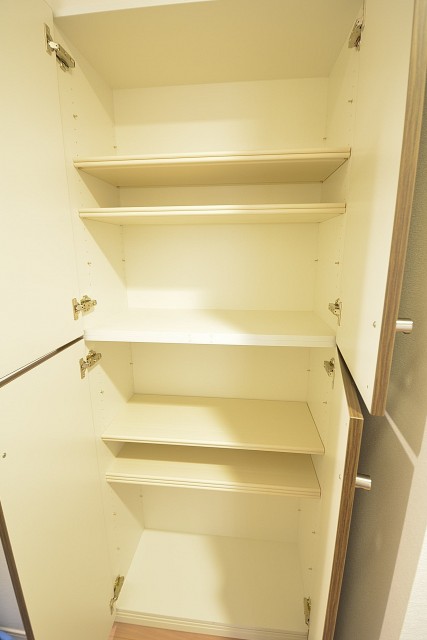 三田富洋ハイツ　玄関収納