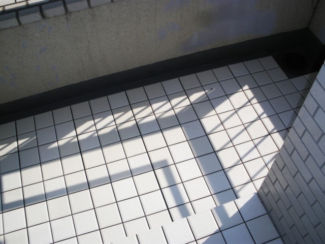 南向きで陽当たりのよいバルコニー