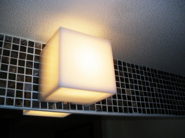 洗面化粧台の照明